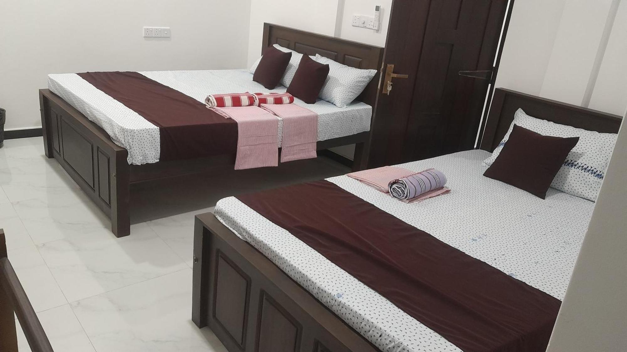 Theepan'S Home Nilaveli Kültér fotó