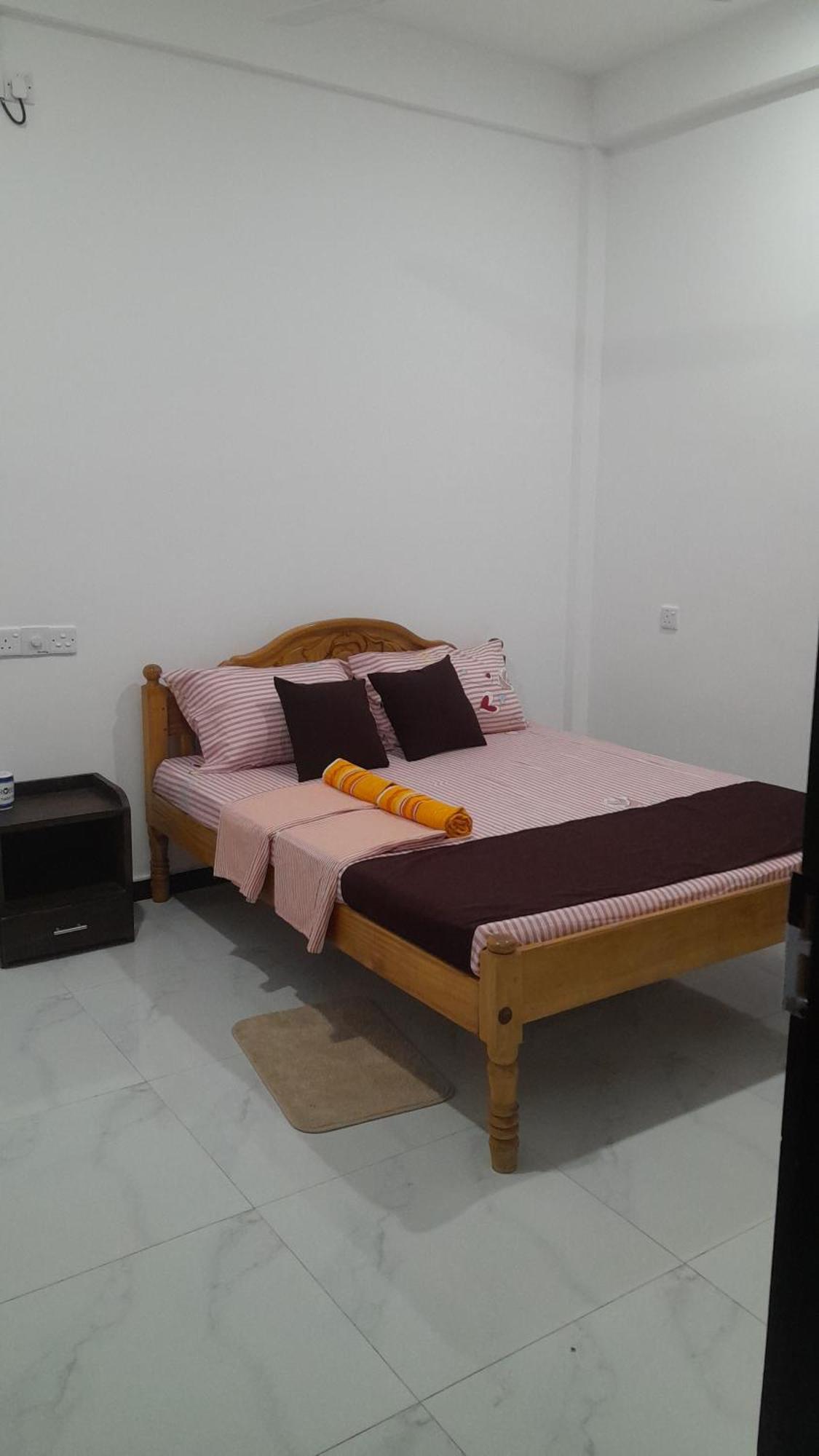 Theepan'S Home Nilaveli Kültér fotó