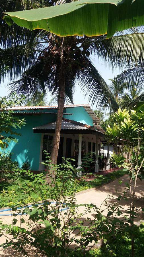 Theepan'S Home Nilaveli Kültér fotó